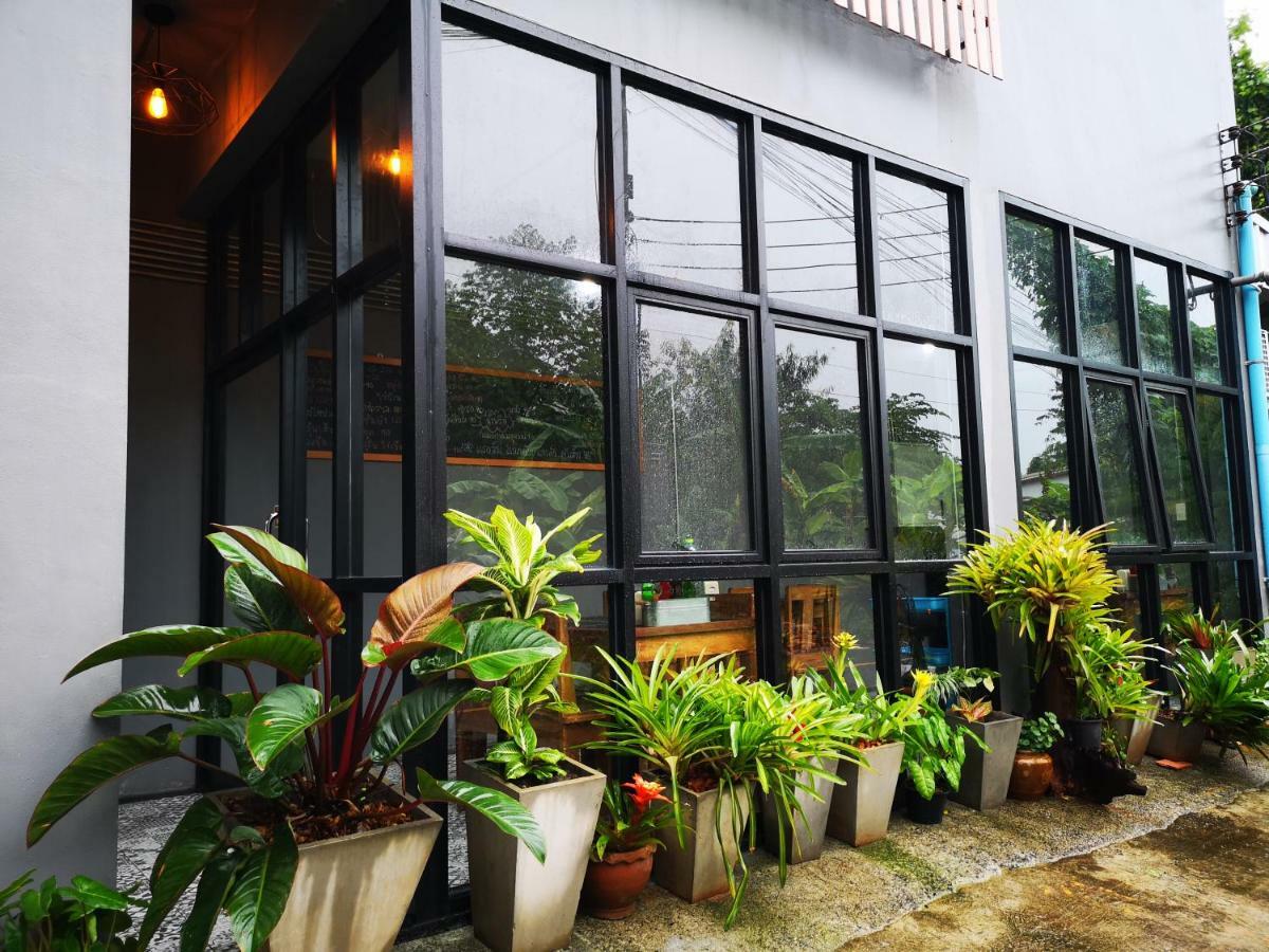 Siri Guesthouse @ Surat Thani Exterior photo